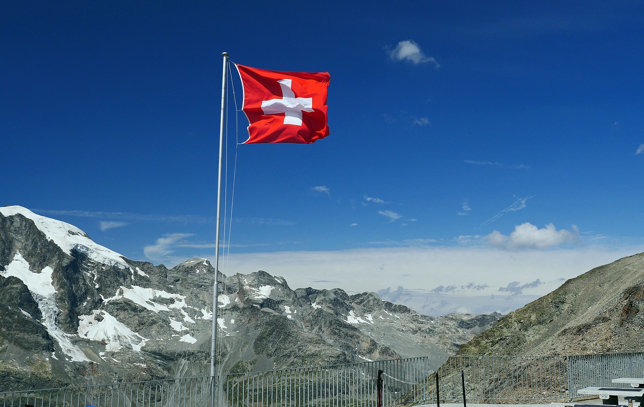 Šveicarija, Tautinė Vėliava, Graubünden, Engadin, Alpių, Kalnai, Bernina, Turizmas, Kalnų Spalvos, Rokas