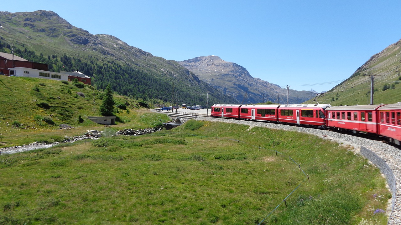 Šveicarija, Traukinys, Alpės, Nemokamos Nuotraukos,  Nemokama Licenzija