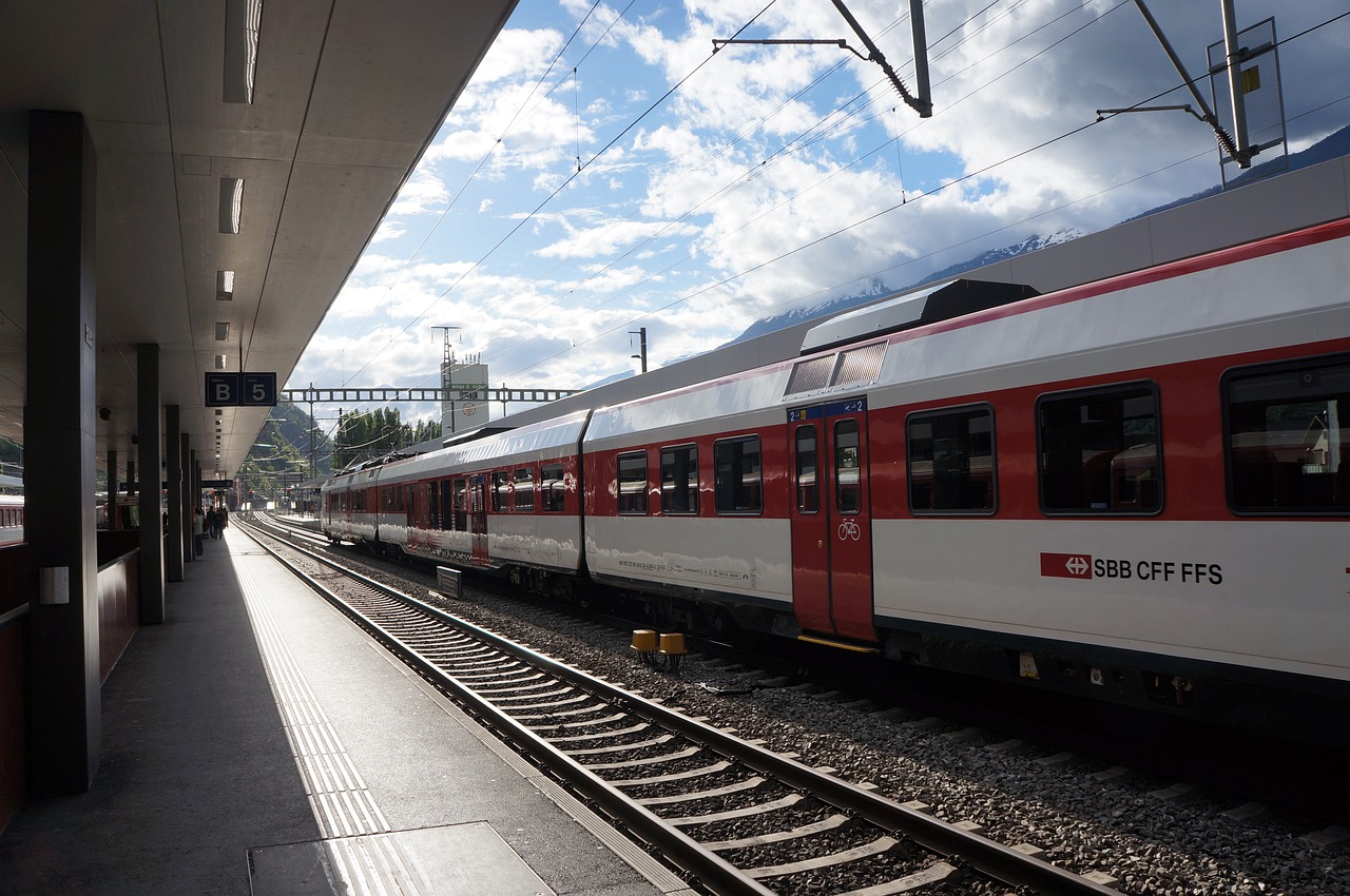 Šveicarija, Traukinys, Stotis, Nemokamos Nuotraukos,  Nemokama Licenzija