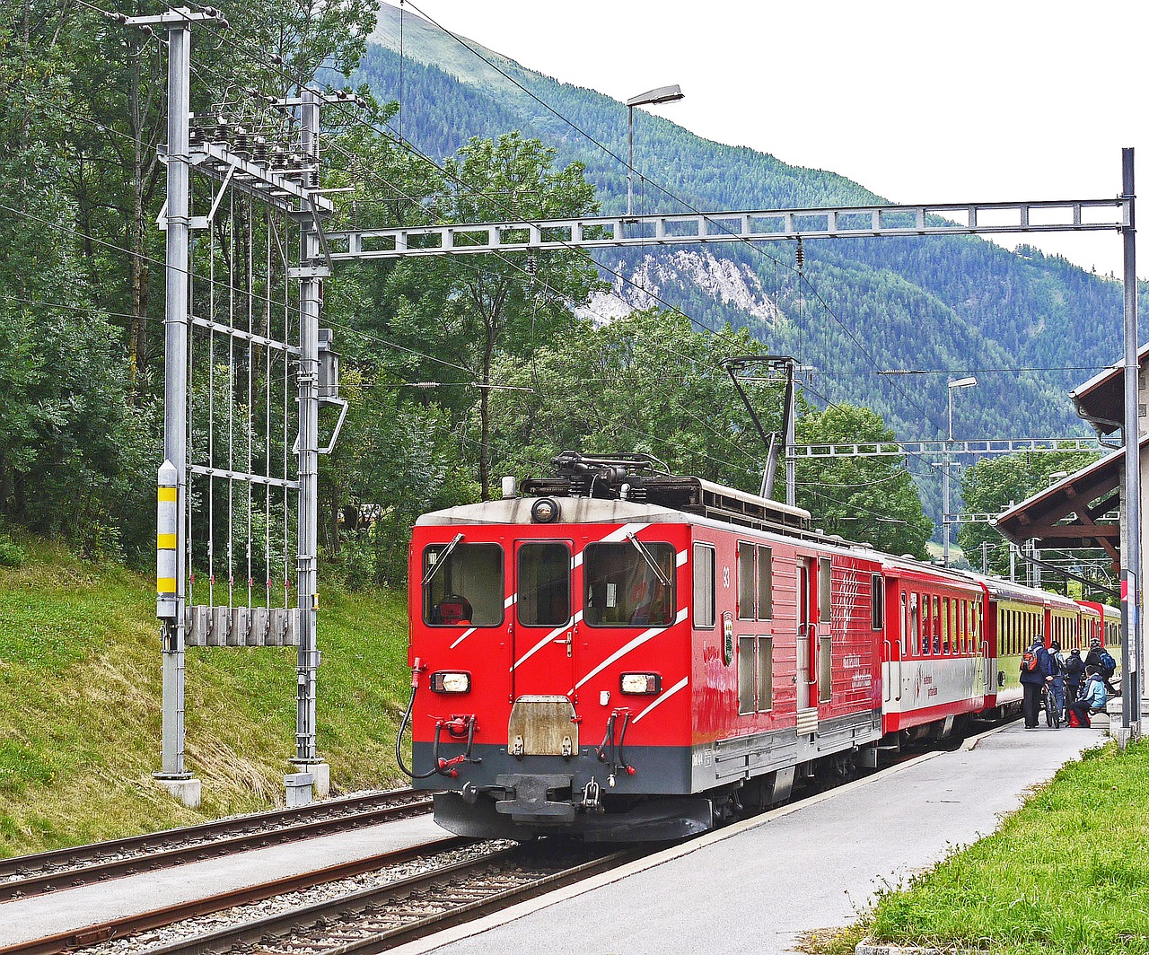 Šveicarija, Matterhorn-Gotthard-Bahn, Regioninis Traukinys, Traukinių Stotis, Likti, Fiesch, Valais, Metro Takelis, Zahnradlok, Elektrinis Lokomotyvas