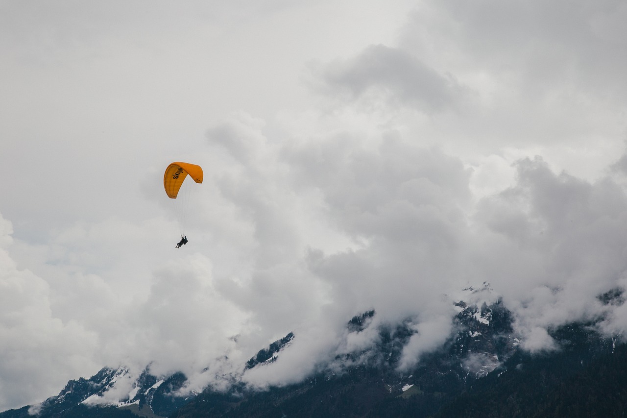 Šveicarija, Paragliding, Swiss, Kalnas, Debesuota, Aukštas Kalnas, Nemokamos Nuotraukos,  Nemokama Licenzija
