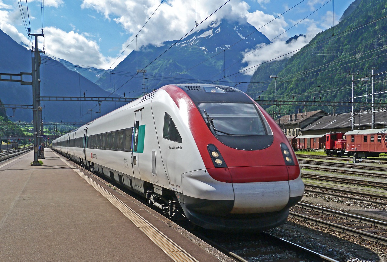 Šveicarija, Alpinis Ledas, Transalpinas, Gotfardas, Gotthard Linija, Kalnų, Traukinių Stotis, Erstfeld, Tranzitas, Geležinkelio Automobiliai