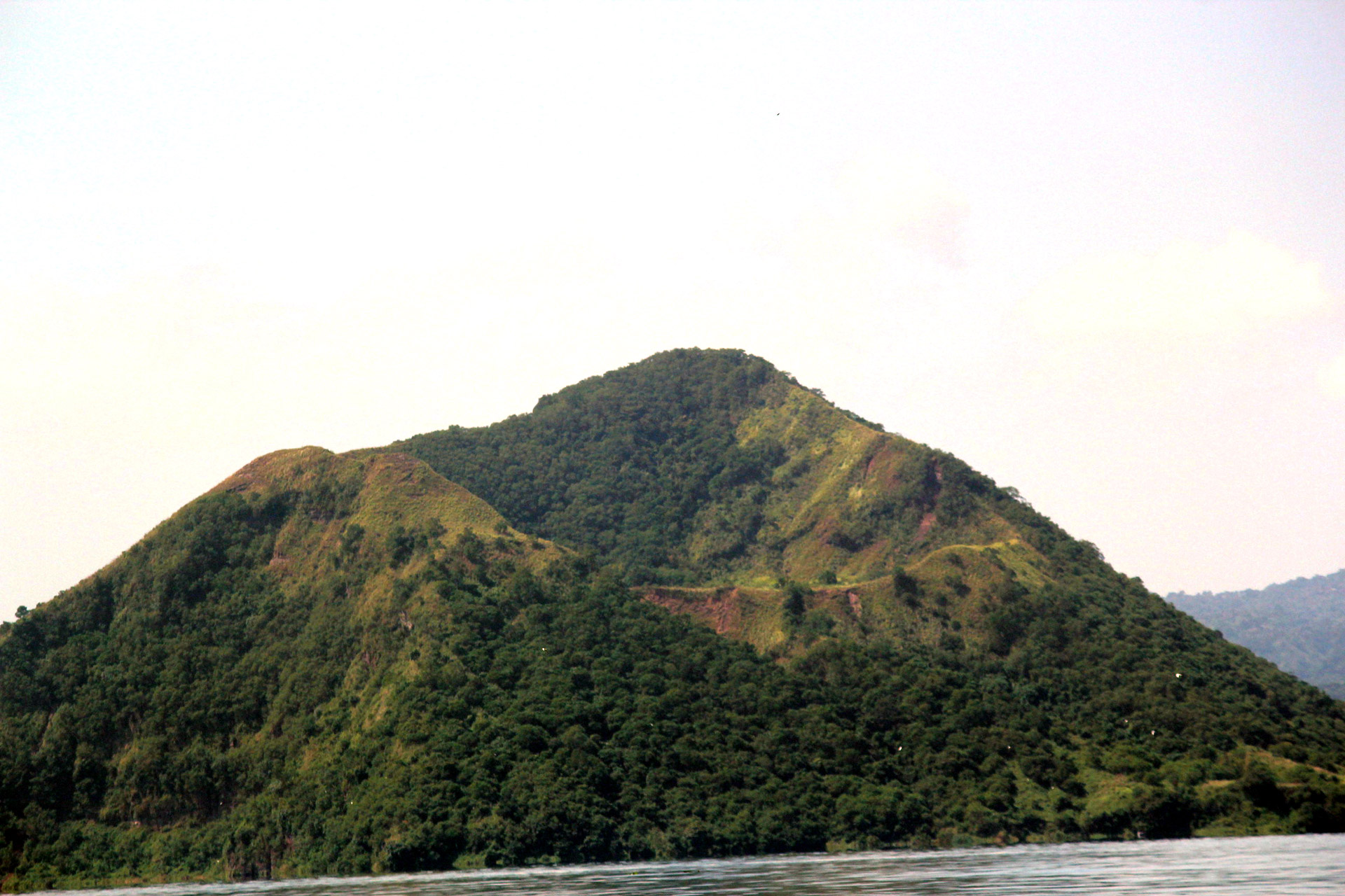 Taal & Nbsp,  Vulkanas & Nbsp,  Filipinai,  Taal & Nbsp,  Vulkanas,  Filipinai,  Vulkanas,  Kalnas,  Medžiai,  Vanduo
