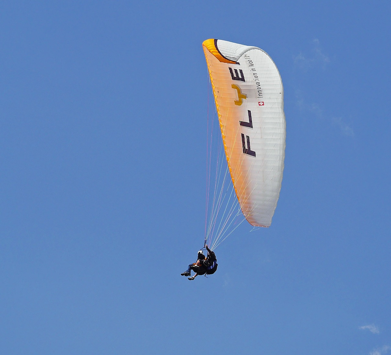 Tandeminis Skrydis, Paragliding, Paukščio Skrydžio Vaizdas, Šveicarija, Engadin, Vasara, Tandeminis Šuolis, Graubünden, Paragleris, Vyrų Dviviečiai Renginiai