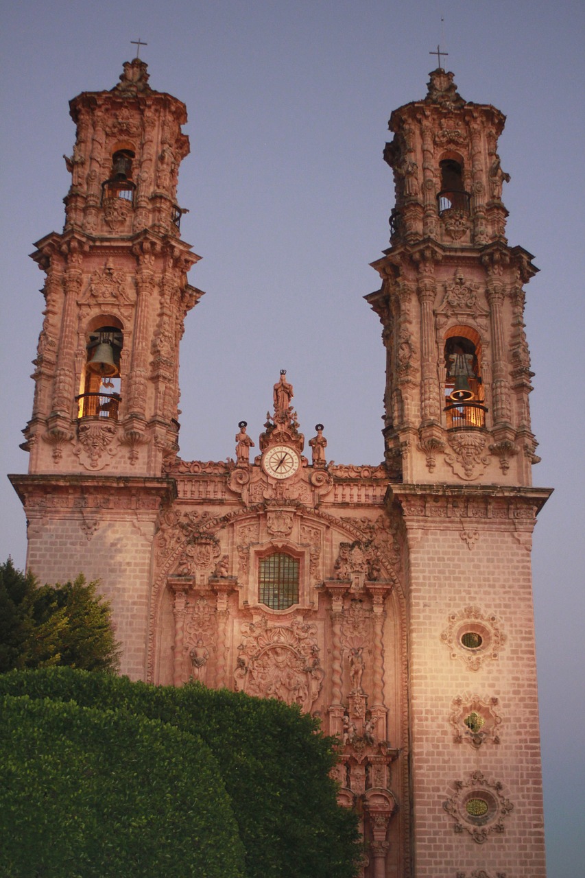 Taxco, Guerrero, Meksika, Katedra, Santa Prisca, Bažnyčia, Architektūra, Fasadas, Istorija, Šventykla