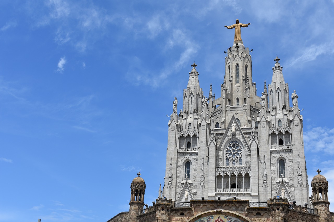 Šventykla Expiatori Del Sagrat Rk,  Tibidabo,  Ispanija,  Europa,  Kelionė,  Bažnyčia,  Dangus,  Mėlyna,  Religija,  Garbinimas