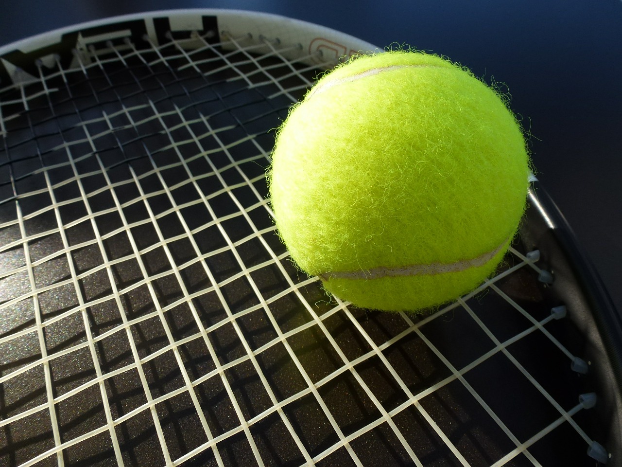 Tenisas, Teniso Kamuoliukas, Teniso Raketė, Sportas, Žaisti Tenisą, Rutulys, Laisvalaikis, Sportas, Teniso Sportas, Nemokamos Nuotraukos
