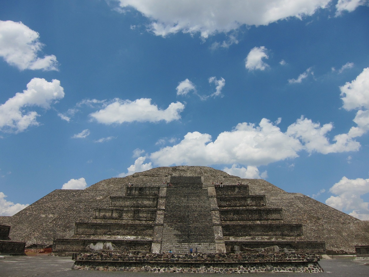 Teotihuacanas, Meksika, Mėlynas Dangus, Griuvėsiai, Nemokamos Nuotraukos,  Nemokama Licenzija