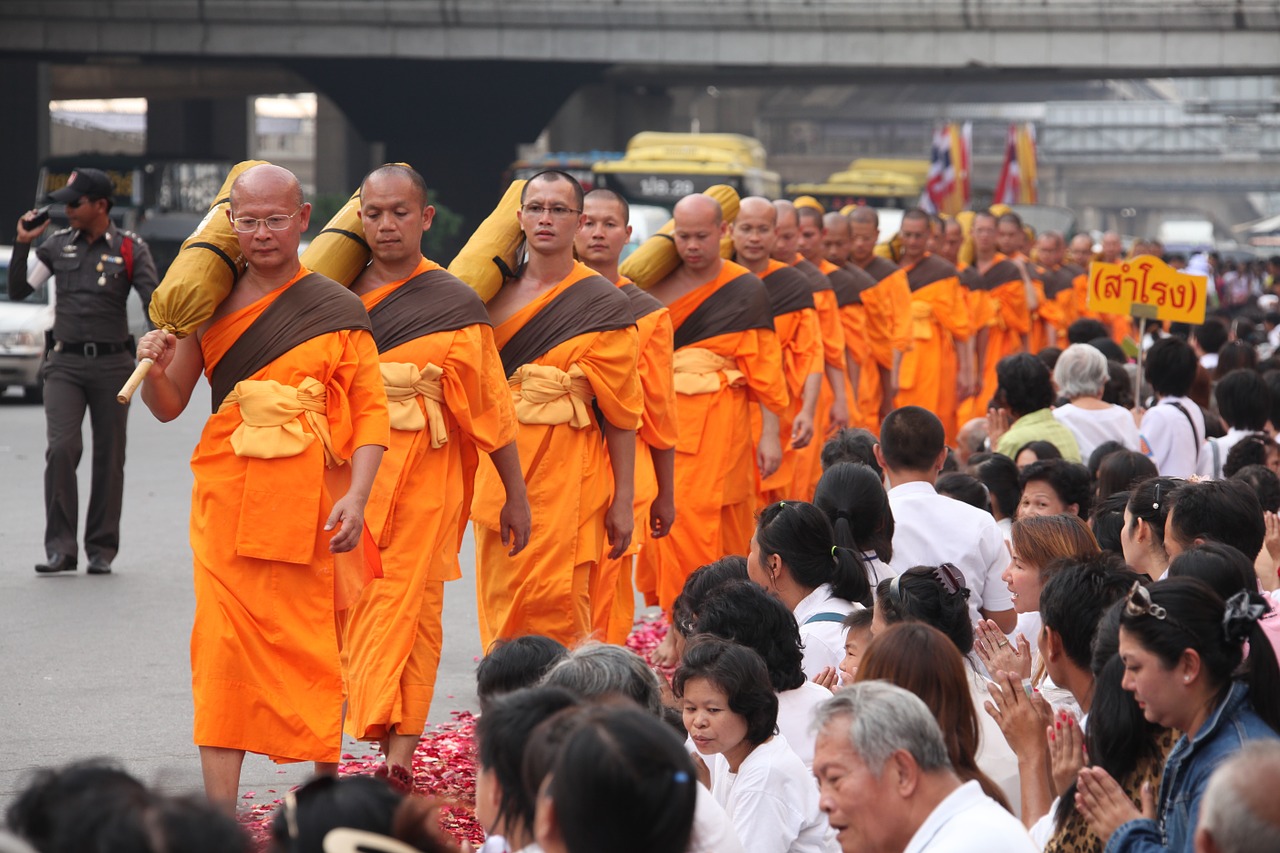 Tailandas, Budistams, Vienuoliai, Budizmas, Vaikščioti, Oranžinė, Drabužiai, Tajų, Tradicija, Ceremonija