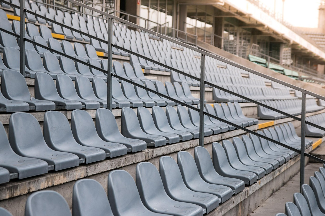 Kamuolys, Stadionas, Futbolas, Pikis, Žolė, Žaidimas, Sportas, Rungtynės, Kėdės, Auditorija