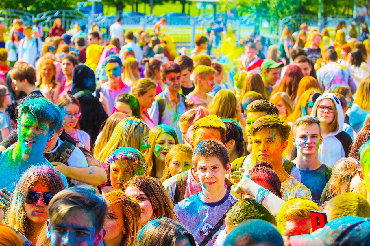 Spalvų Festivalis, Holi, Moscow, 2017, Flashmob, Pikachu, Koka-Kola, Žmonės, Dažyti, Moterys