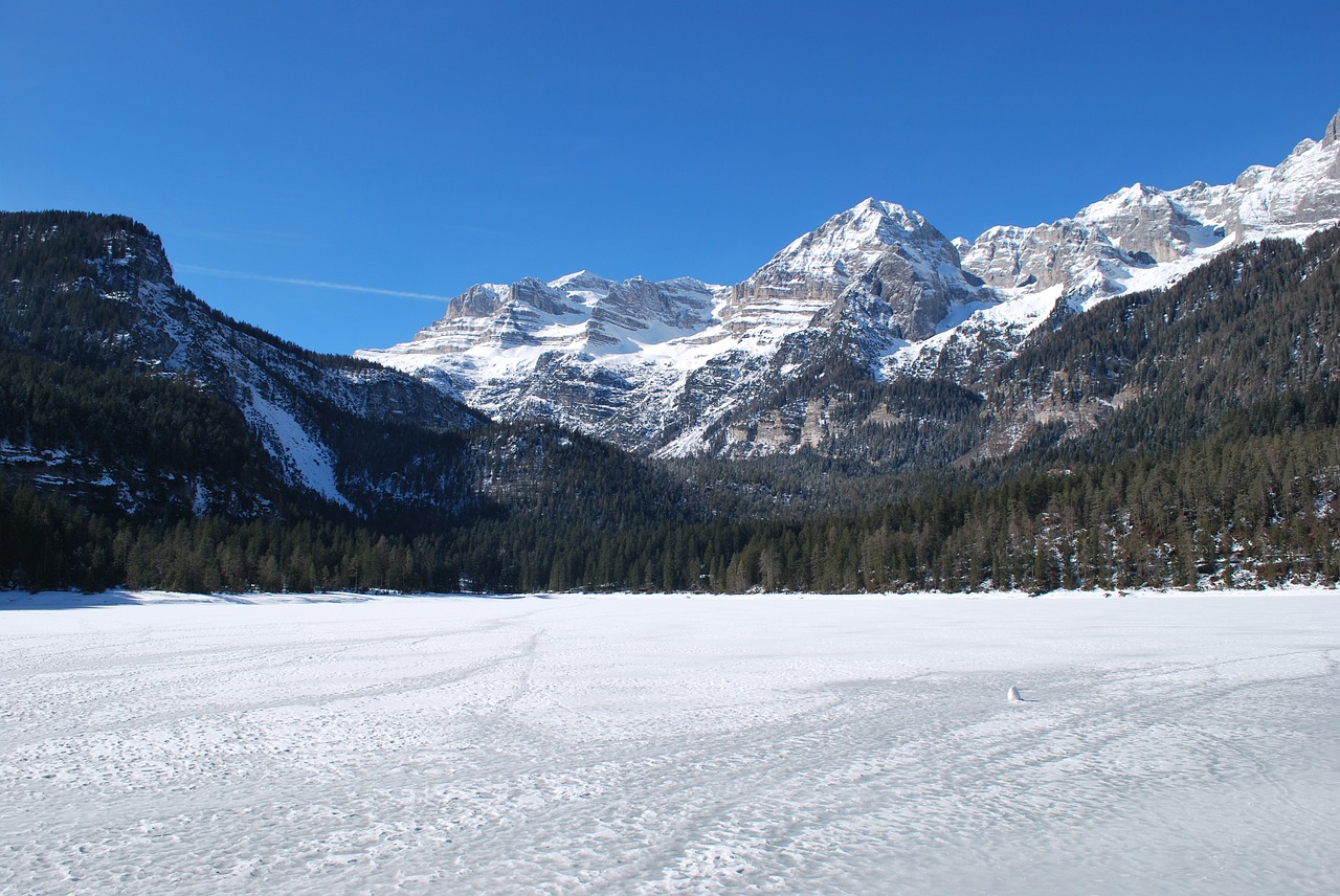 Užšalusis Ežeras, Dolomitai, Kalnas, Žiema, Sniegas, Trentinas, Kalninis Ežeras, Ežeras, Gamta, Nemokamos Nuotraukos