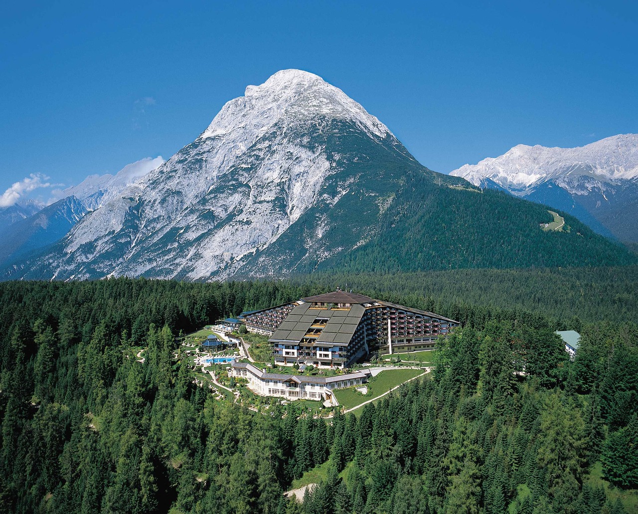 Viešbučio Kompleksas, Interalpen-Hotel, Interalpen-Hotel Tyrol, Šaudyti Munde, Alpių, Mieminger Grandinė, Kalnų, Kalnai, Nemokamos Nuotraukos,  Nemokama Licenzija