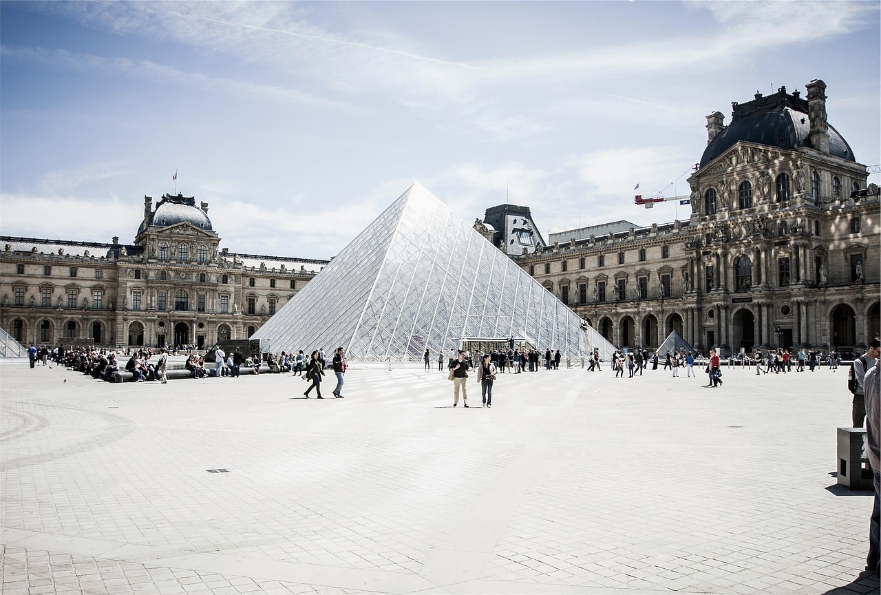Luvras, Paris, France, Architektūra, Menas, Galerija, Muziejus, Žmonės, Minios, Turistai