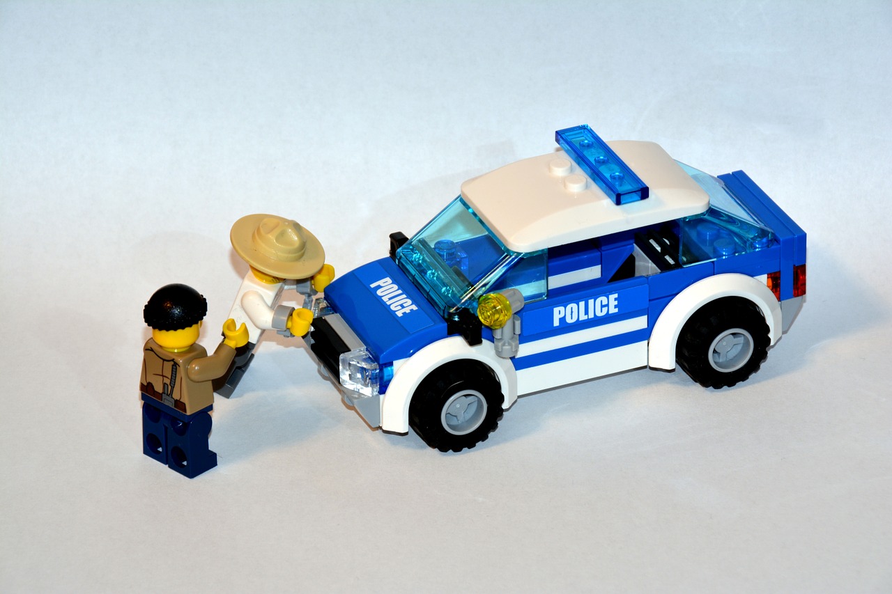 Policija, Areštas, Lego, Pagalvėlės, Vaikinas, Ludek, Policininkas, Vagis, Nusikaltėlis, Kreiseris