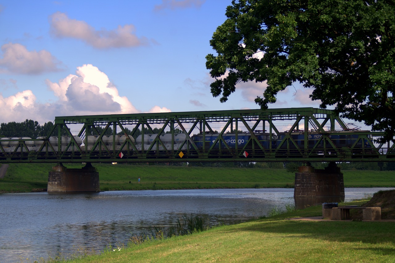 Viadukas, Tiltas, Geležinkelis, Upė, Kanalas, Tymai, Opolė, Lenkija, Traukinys, Geležis