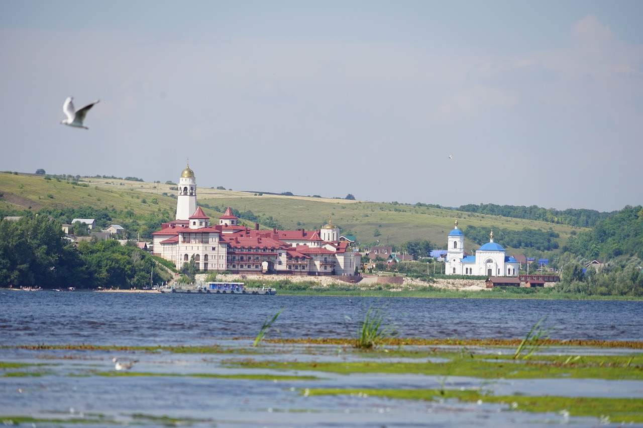 Kaimas Vinnovka,  Vienuolynas,  Upė,  Vasara,  Pobūdį,  Turizmas, Nemokamos Nuotraukos,  Nemokama Licenzija