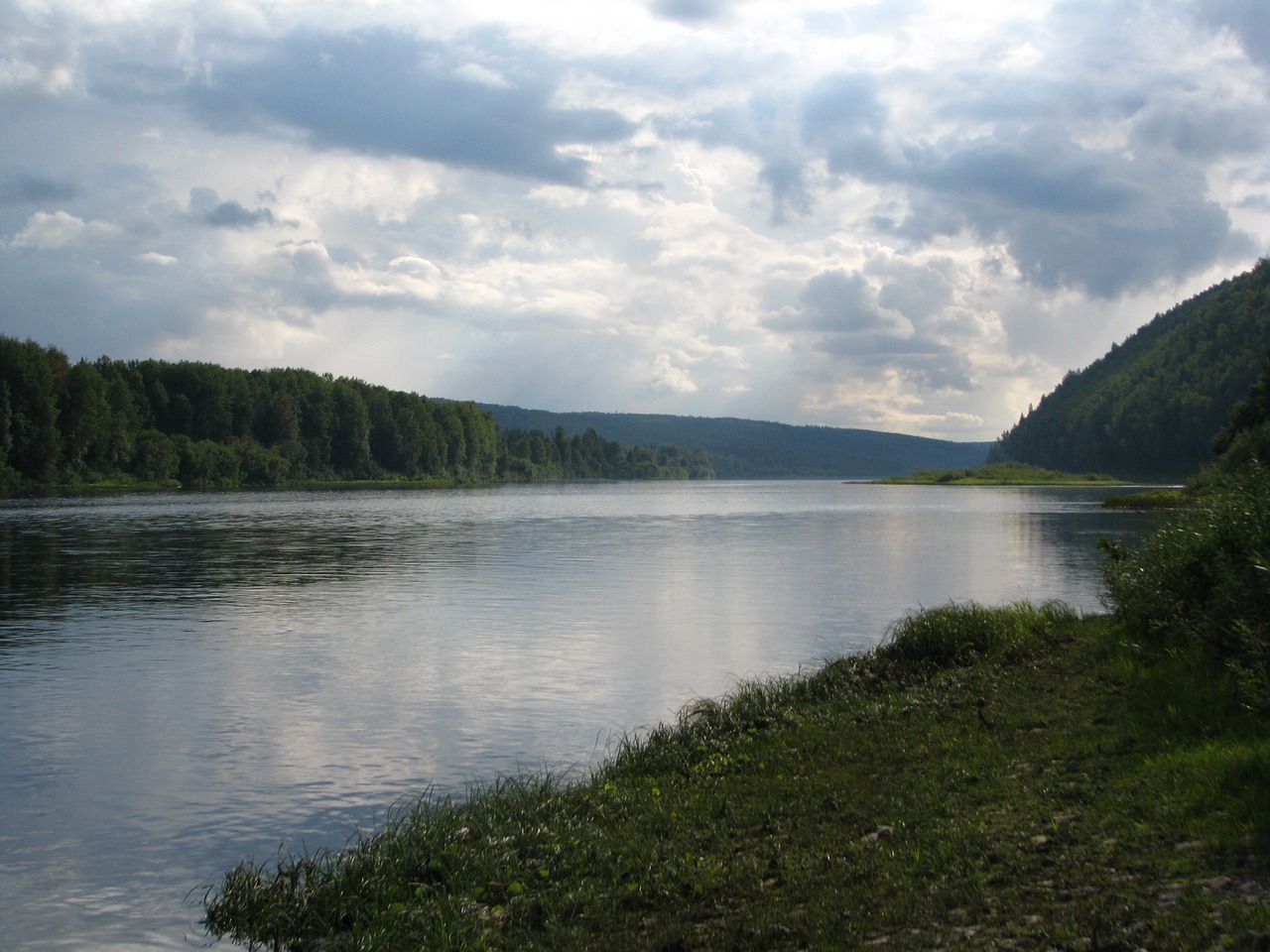 Vishera Upė, Miškas, Papludimys, Gamta, Dangus, Kraštovaizdis, Debesys, Medis, Saulė, Rusija