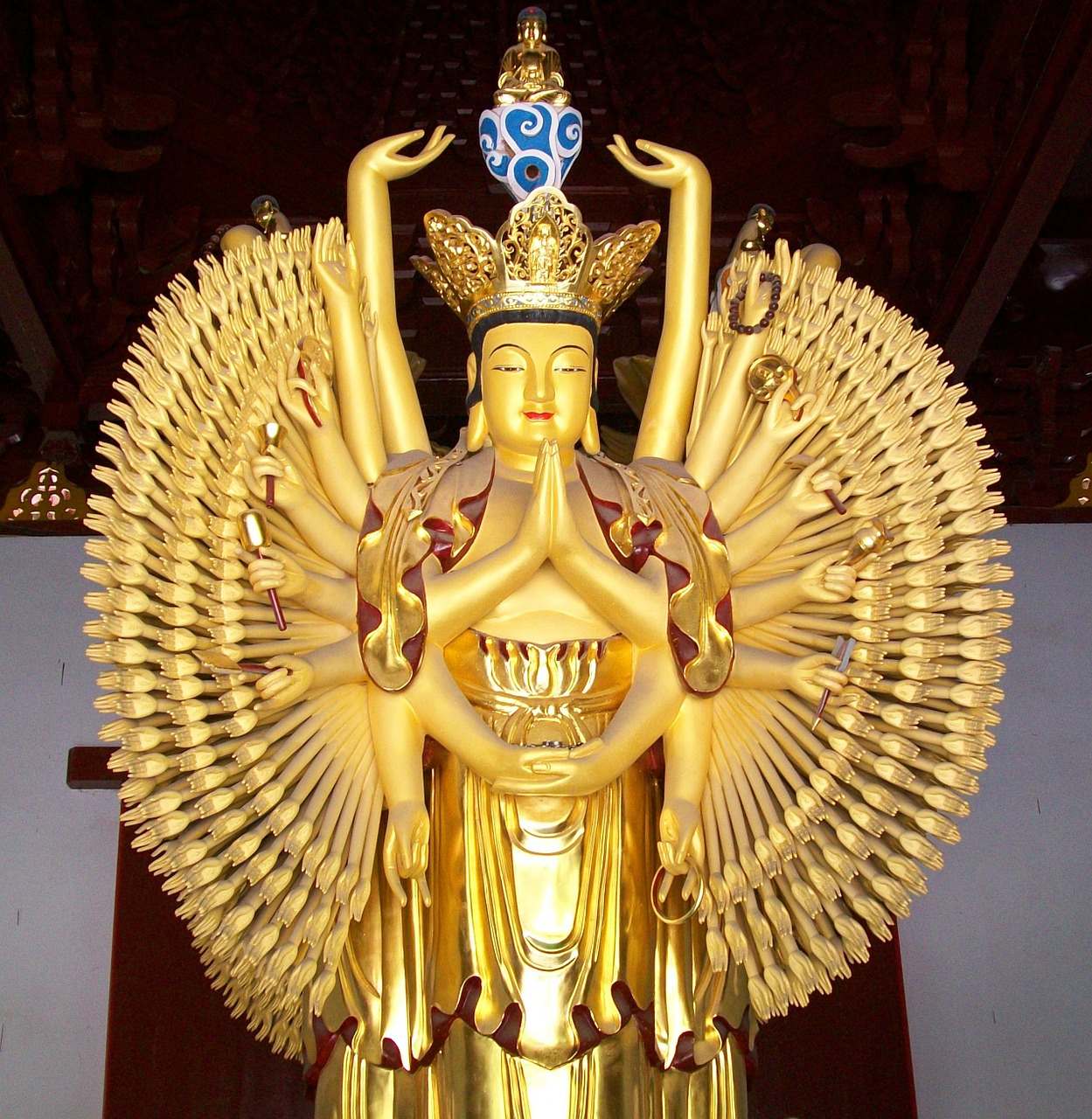 Tūkstantis, Ginkluotosios, Avalokitasvara, Dharma, Kinija, Statula, Skulptūra, Auksinis, Religija, Tikėjimas