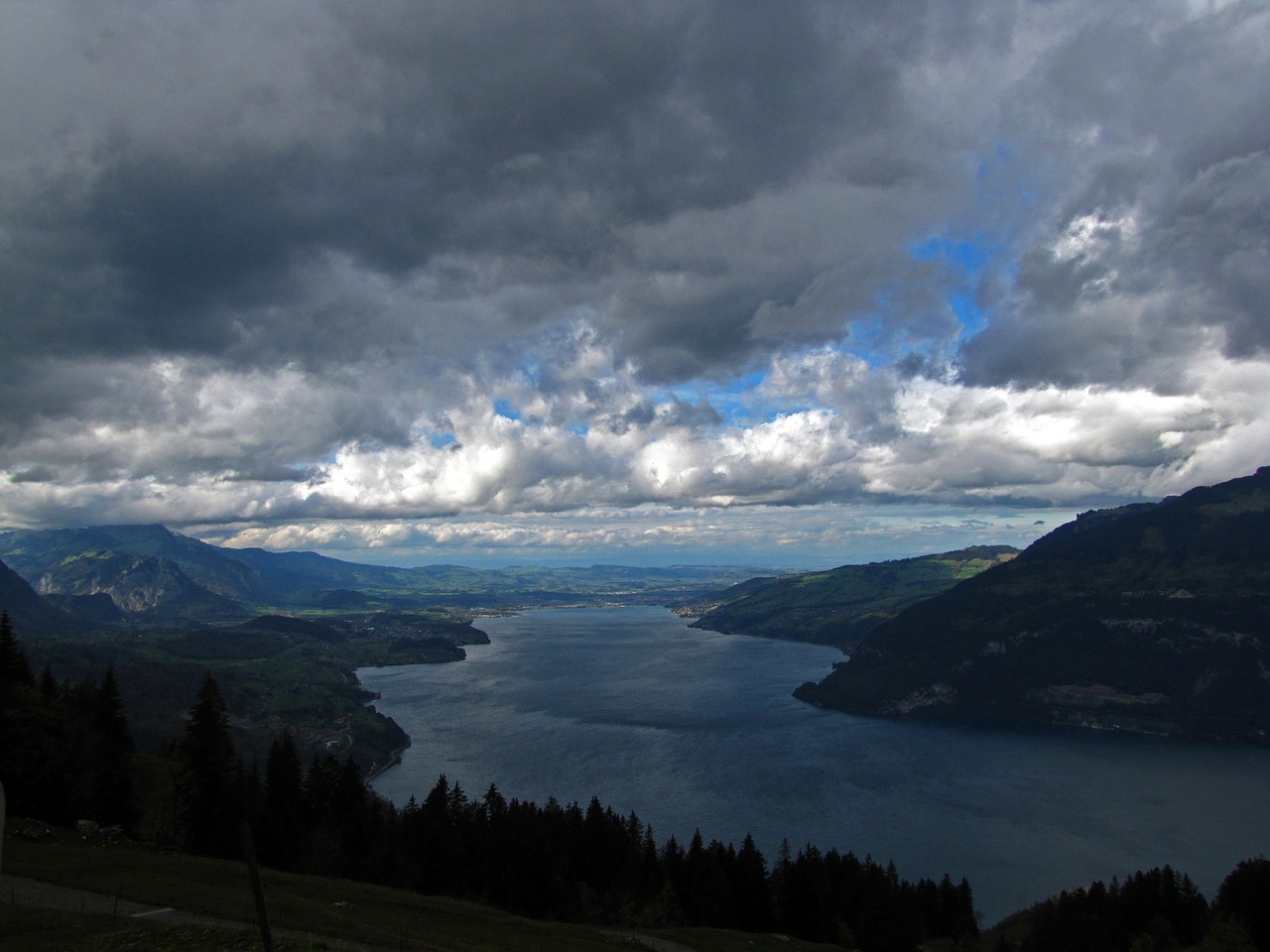 Thunersee, Ežeras, Mėlynas, Audra, Gamta, Vanduo, Kraštovaizdis, Debesys, Dangus, Šveicarija