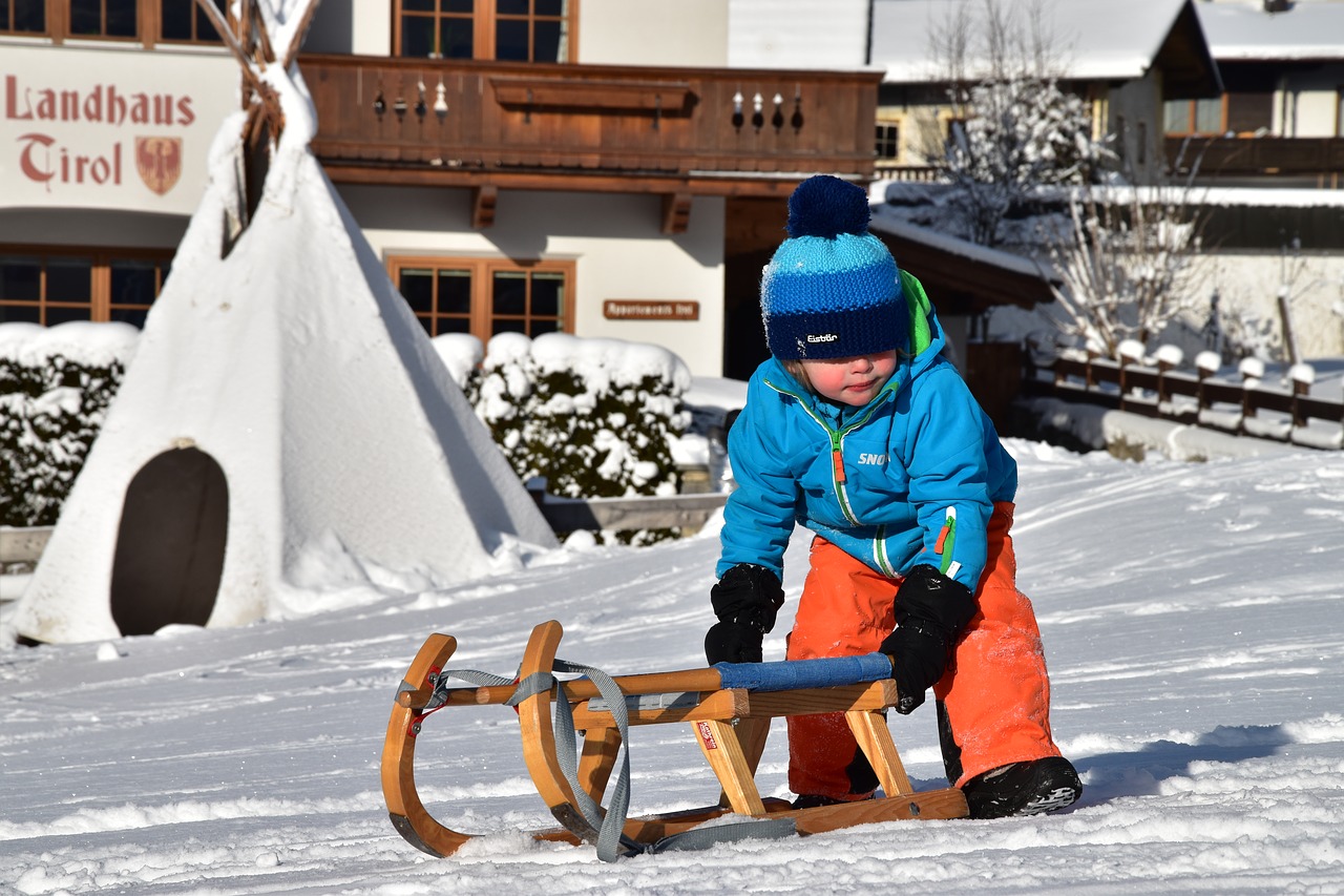 Tobogganing, Vaikai, Žiema, Keptuvė, Nemokamos Nuotraukos,  Nemokama Licenzija