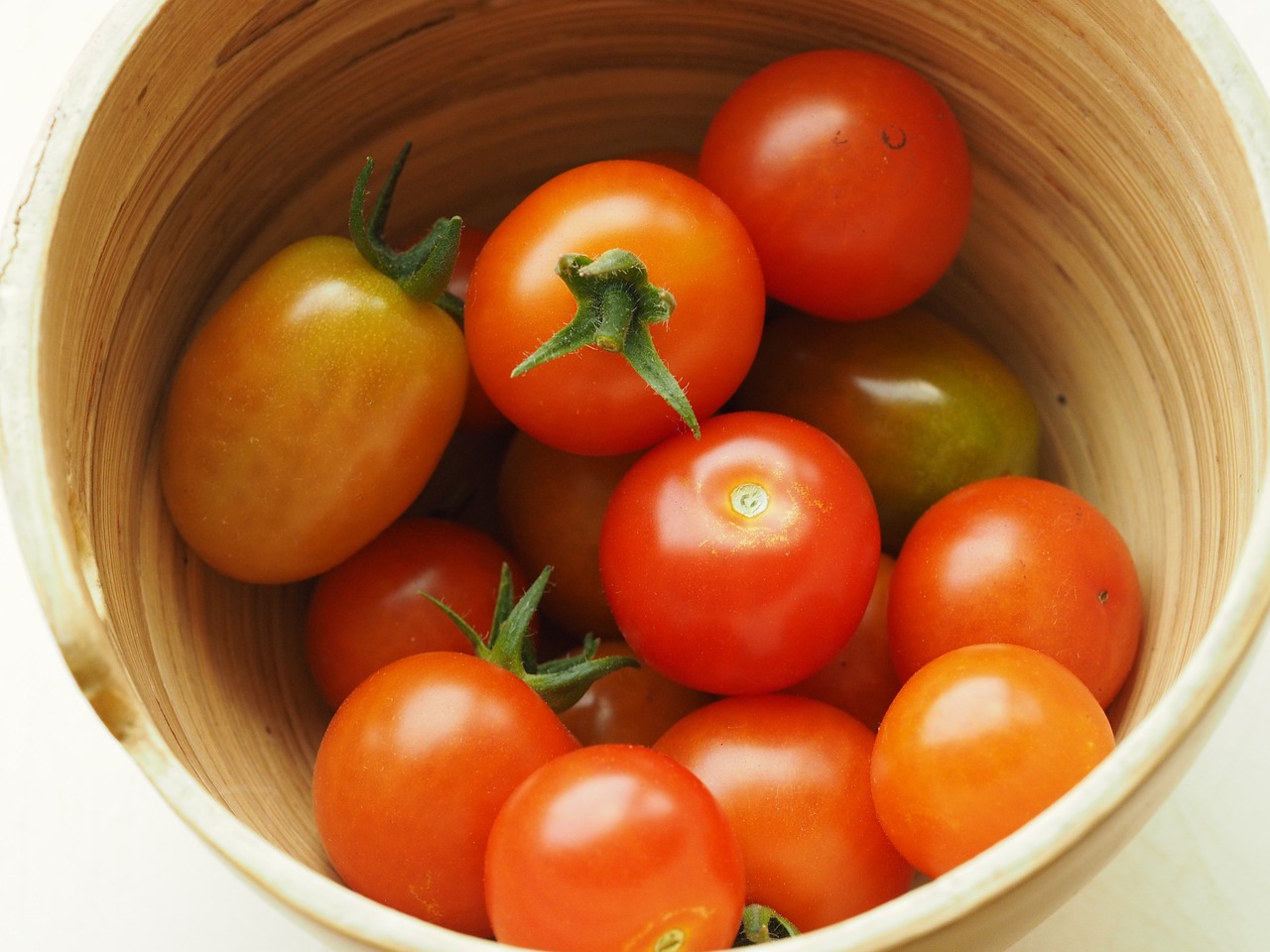 Pomidoras, Pomidorai, Medinis, Dubuo, Prinokę, Maistas, Raudona, Šviežias, Daržovių, Sveikas