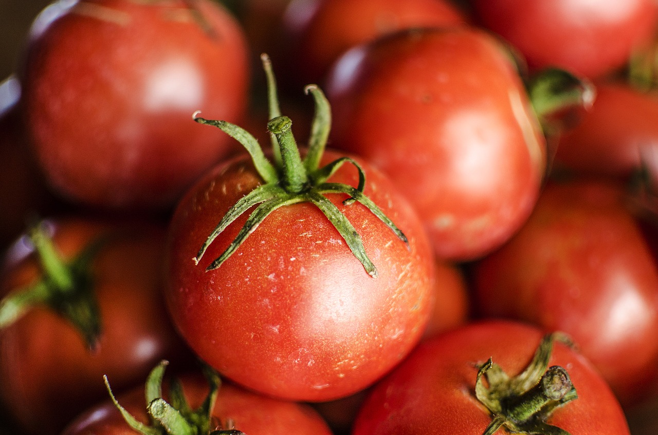 Pomidoras, Pomidorai, Vynmedis, Maistas, Raudona, Šviežias, Daržovių, Sveikas, Mityba, Natūralus