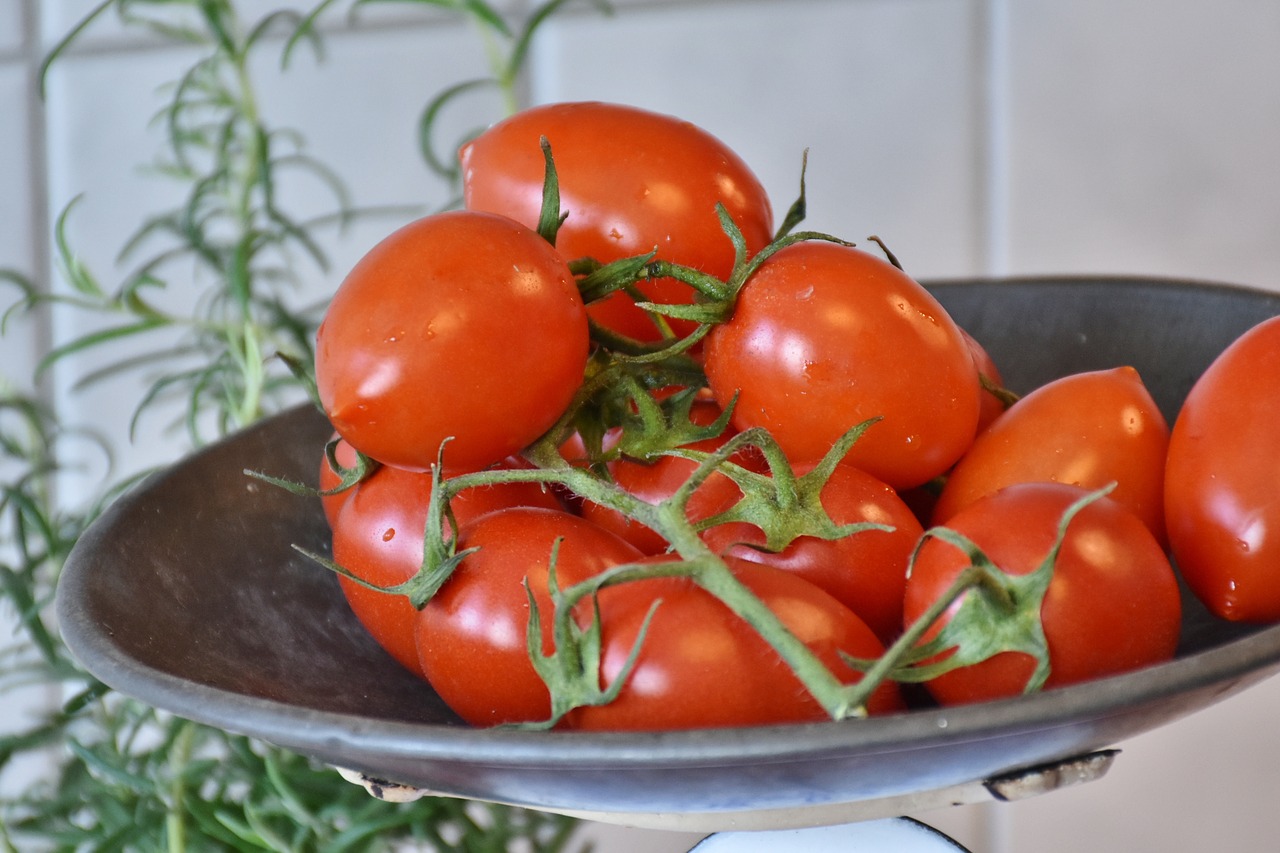Pomidoras, Raudona, Sveikas, Frisch, Salotos, Maistas, Daržovės, Mityba, Virtuvė, Vegetariškas
