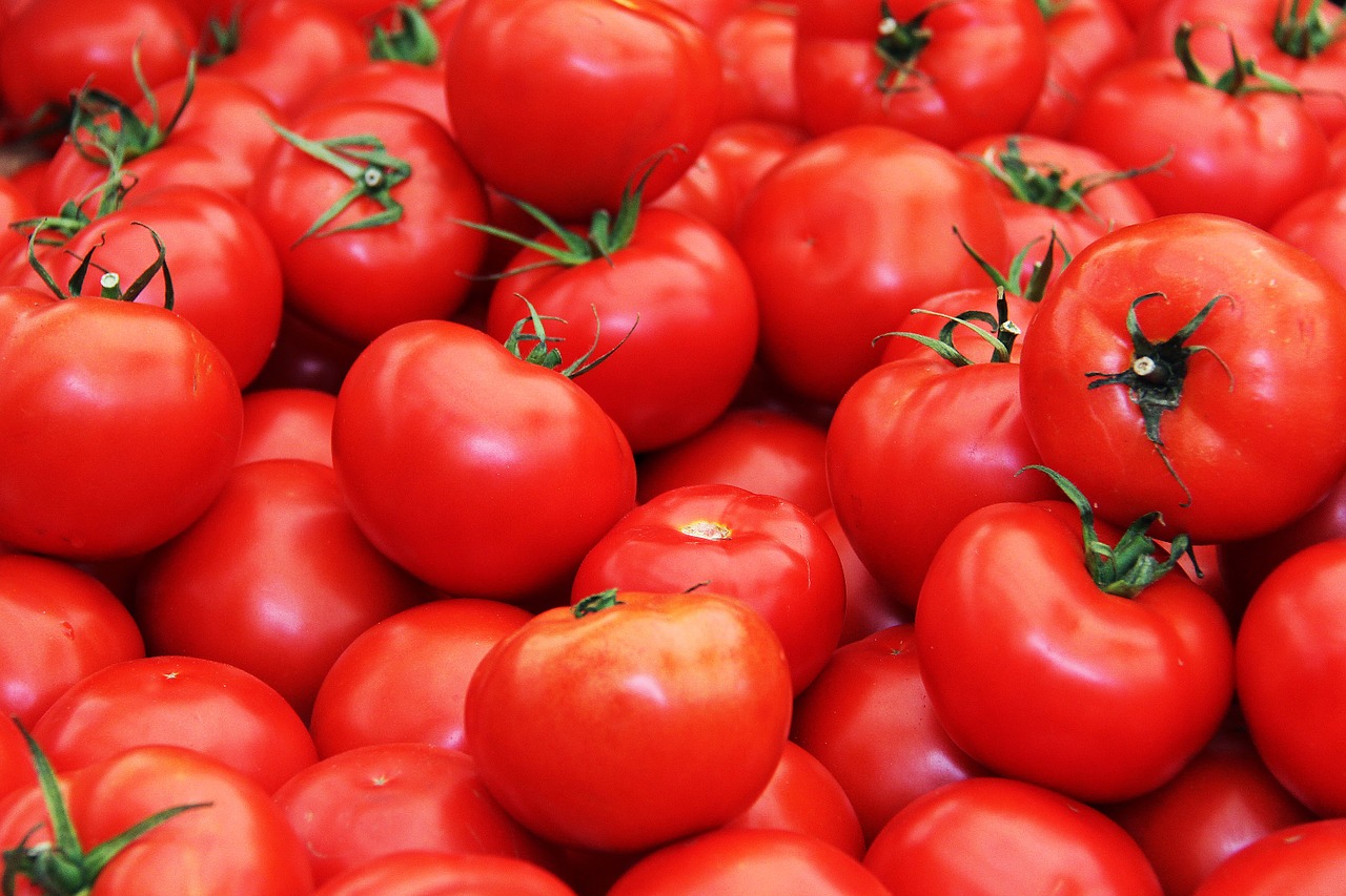 Pomidoras, Vaisiai, Šviežias, Saldus, Sultingas, Skanus, Skanus, Uogos, Raudona, Sveikas
