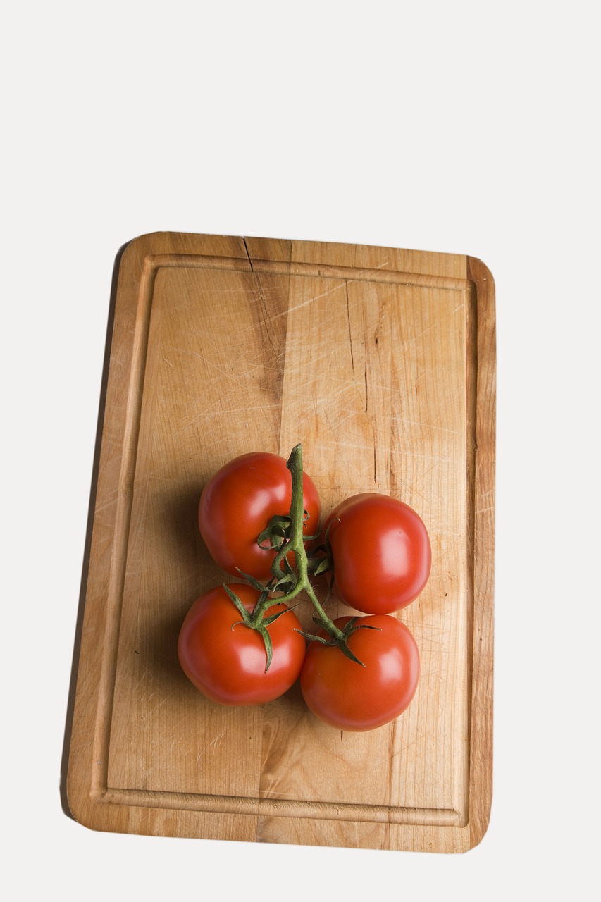 Pomidoras, Raudona, Krūmo Pomidoras, Daržovės, Maistas, Vegetariškas, Sveikas, Vaisiai, Raudona Žalia, Frisch