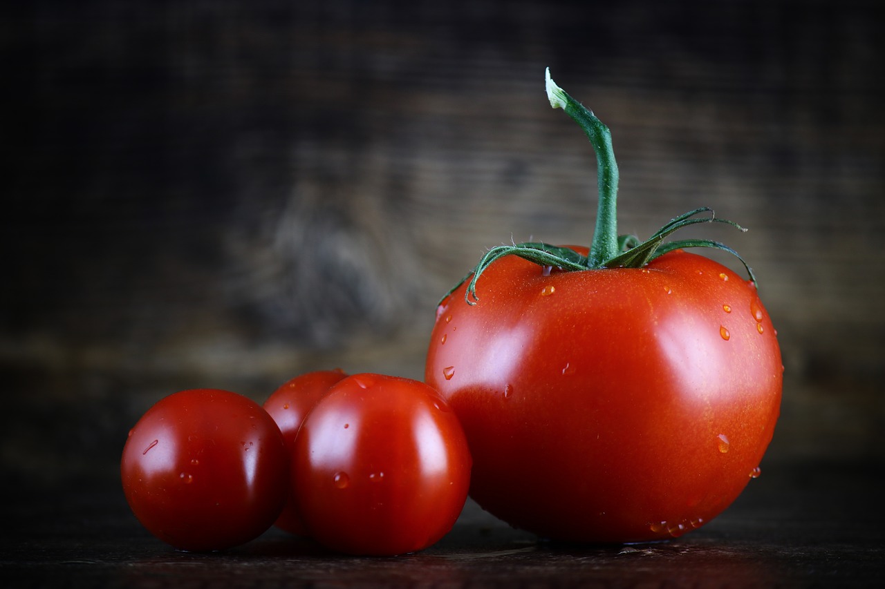 Pomidoras, Raudona, Daržovės, Maistas, Sveikas, Frisch, Vegetariškas, Skanus, Valgyti, Vitaminai
