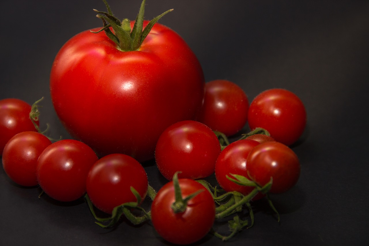 Pomidorai,  Raudona,  Žalias,  Stiebas,  Makro,  Iš Arti,  Daržovės,  Maisto,  Šviežias,  Sveiki