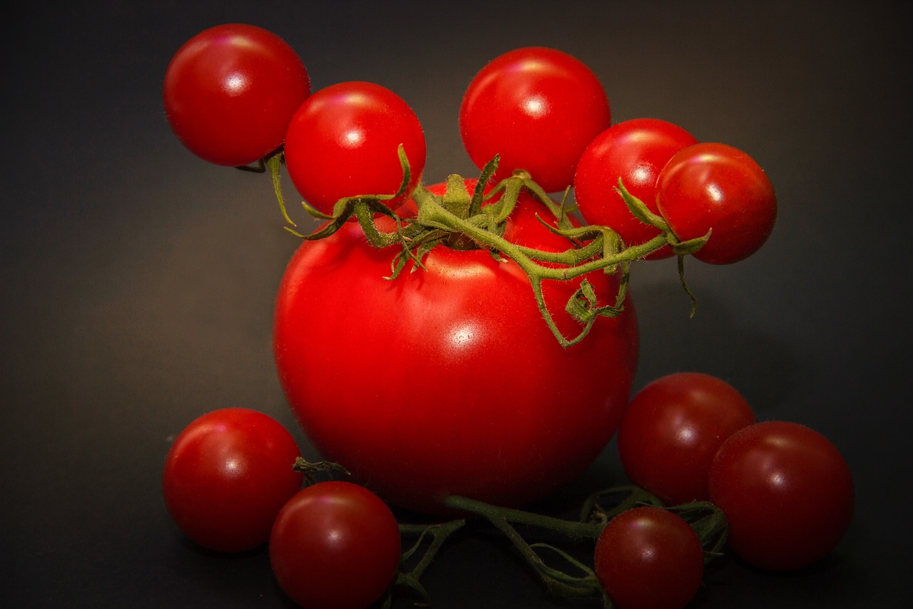 Pomidorai,  Raudona,  Žalias,  Stiebas,  Makro,  Iš Arti,  Daržovės,  Maisto,  Šviežias,  Sveiki