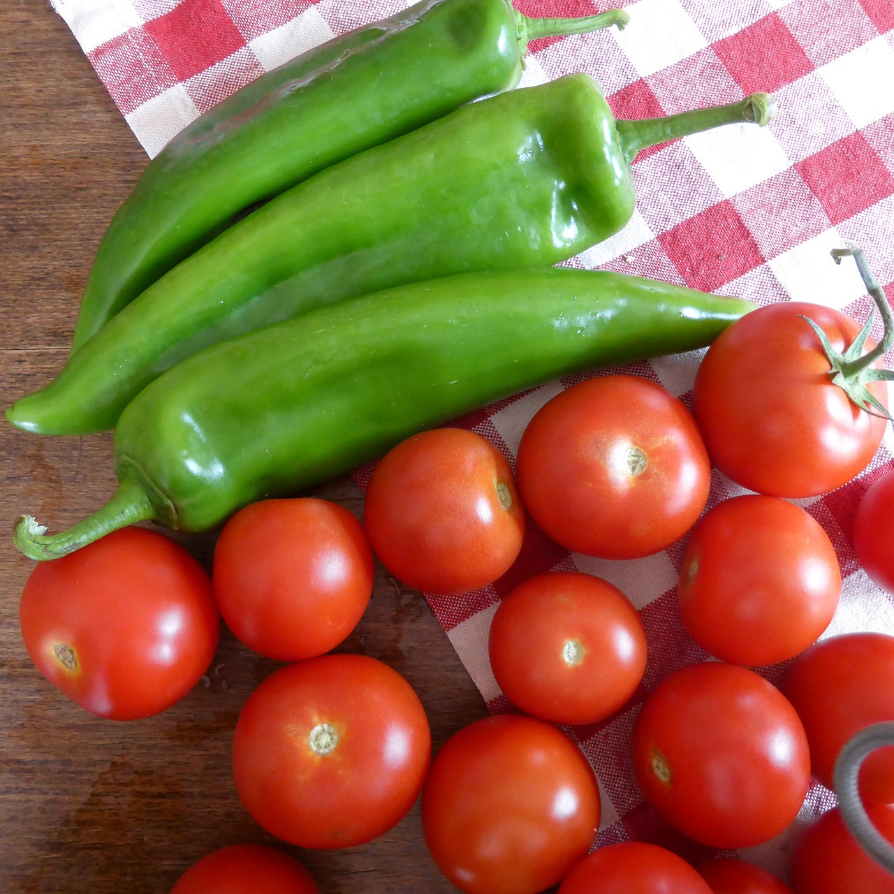 Pomidorai, Raudona, Paprika, Žalias, Maistas, Daržovės, Valgyti, Sveikas, Frisch, Virėjas