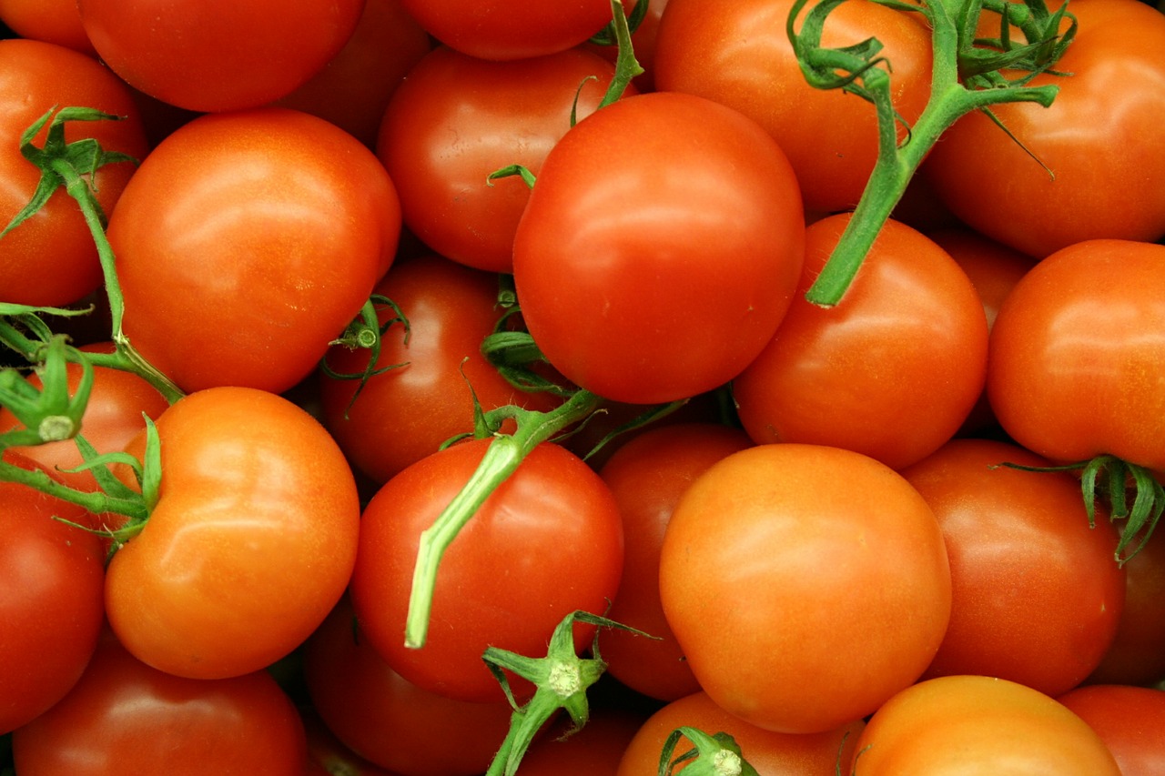 Pomidorai, Santvaros, Krūmų Pomidorai, Vyšniniai Pomidorai, Daržovės, Raudona, Turgus, Frisch, Maistas, Sveikas