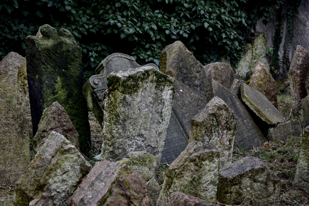 Paminklas,  Čekų,  Praha,  Istorinis,  Žydų Kapinės,  Metai,  Skaitmeninė Fotografija,  Bohemia,  Tamsiai,  Istorija