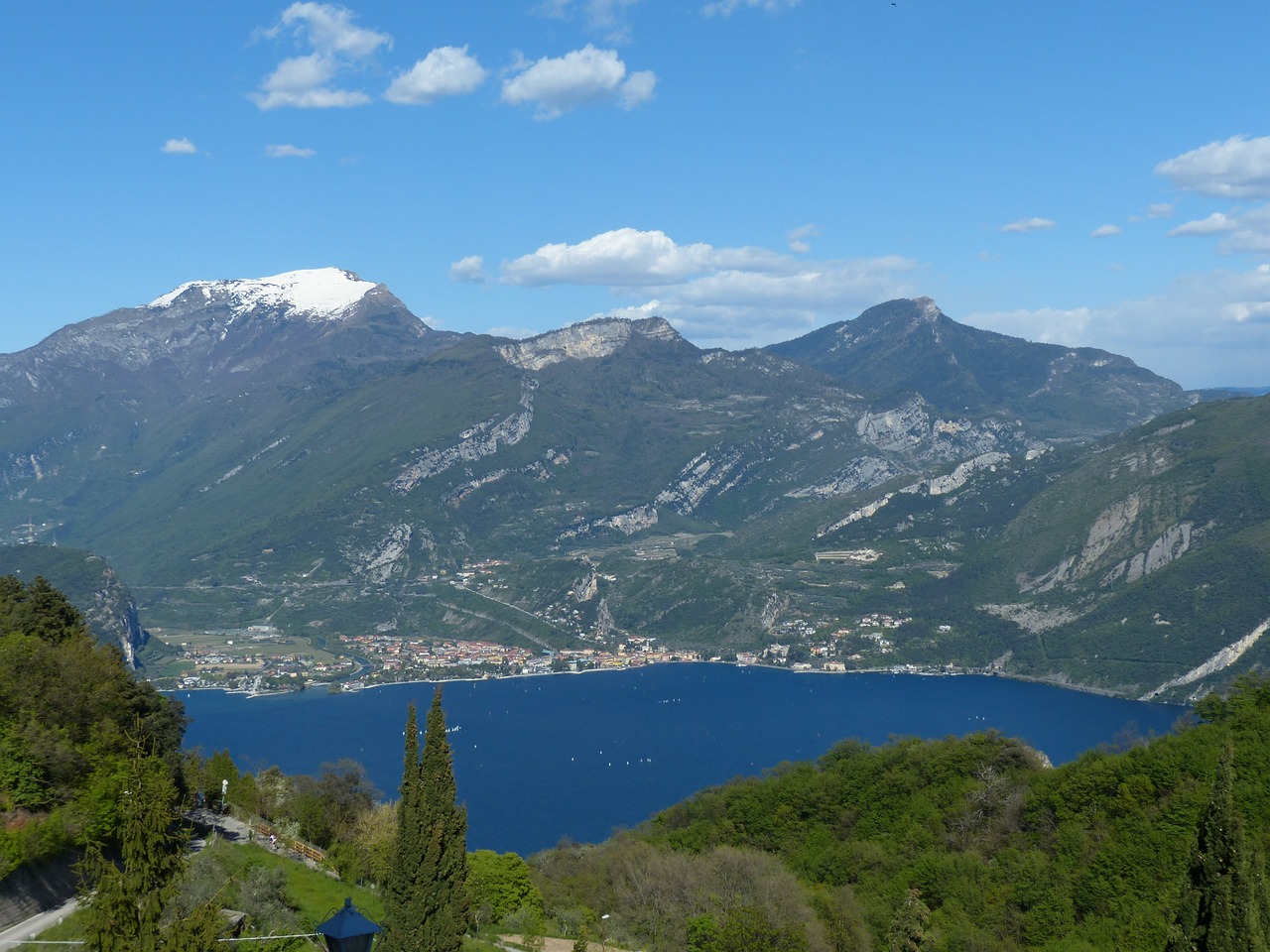 Torbole, Garda, Monte Stivo, Monte Creino, Monte Biaena, Ežeras, Burlenčių Sportas, Vanduo, Mėlynas, Burlaiviai