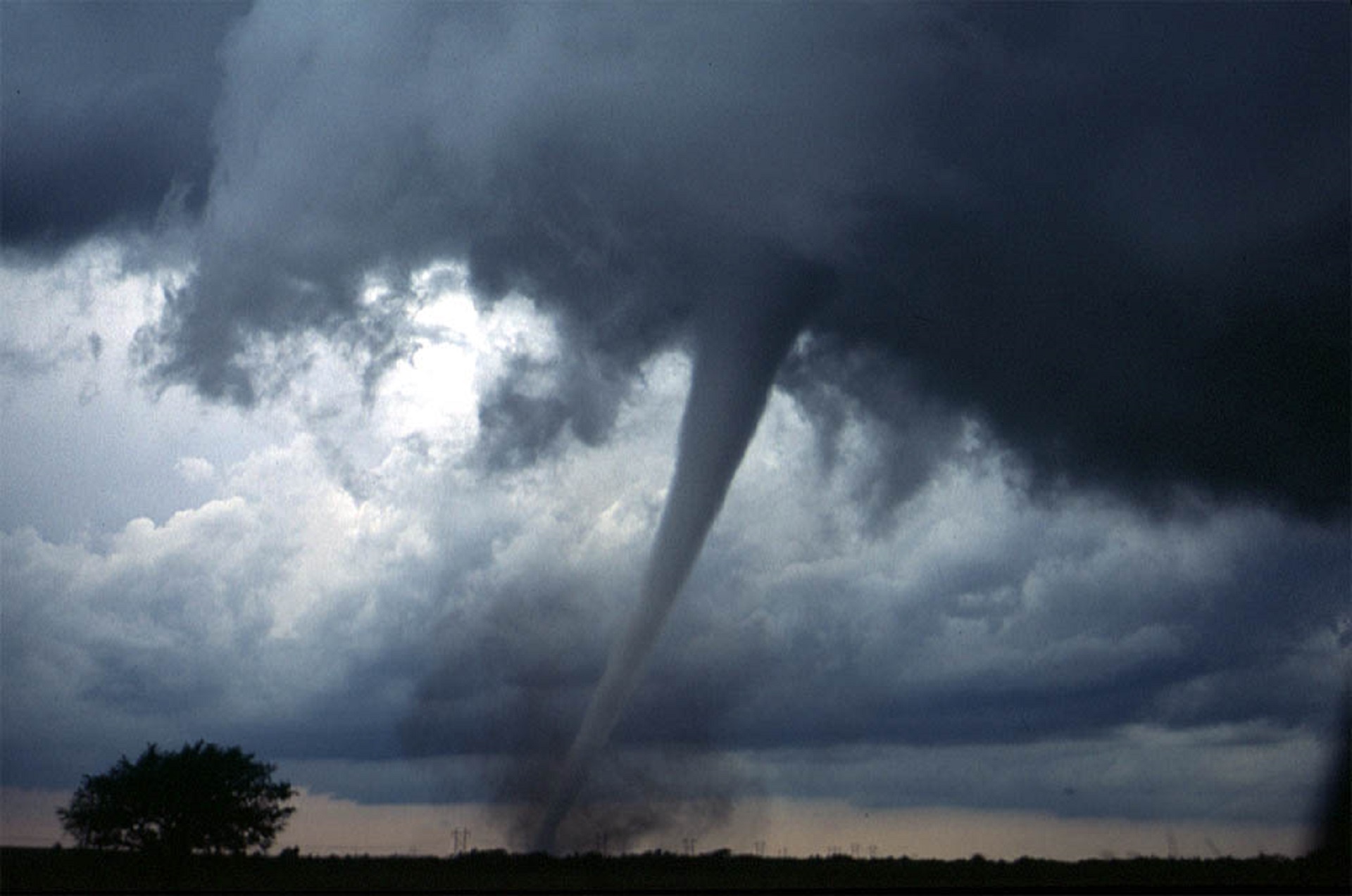 Tornadas,  Piltuvėlis,  Twister,  Kanalas & Nbsp,  Debesys,  Viešasis & Nbsp,  Domenas,  Fonas,  Tapetai,  Žalą