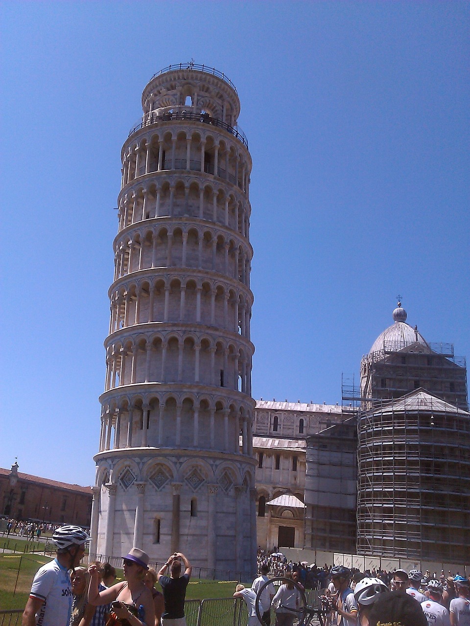 Torre, Pisa, Yra, Mėlynas Dangus, Viduramžiai, Turistai, Crazy, Nemokamos Nuotraukos,  Nemokama Licenzija