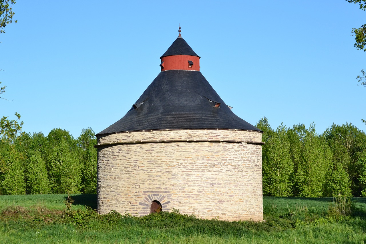 Bokštas, Akmens Bokštas, Brocéliande, Brocéliande Miškas, Brittany, France, Cilindrinis, Nemokamos Nuotraukos,  Nemokama Licenzija