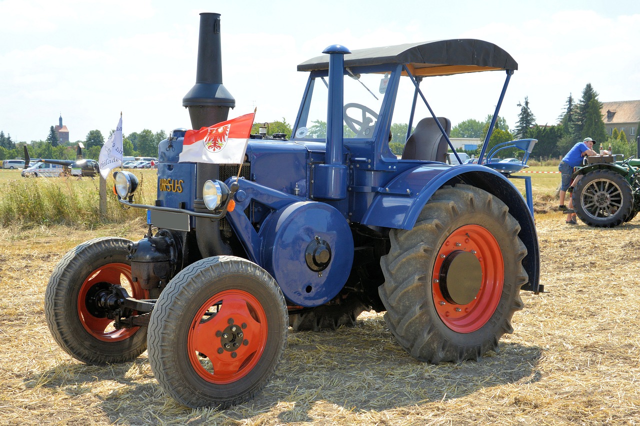 Traktorius, Istoriškai, Žemės Ūkio Mašina, Oldtimer, Traktoriai, Vilkikas, Senas Traktorius, Ursus, Lenkija, Nemokamos Nuotraukos