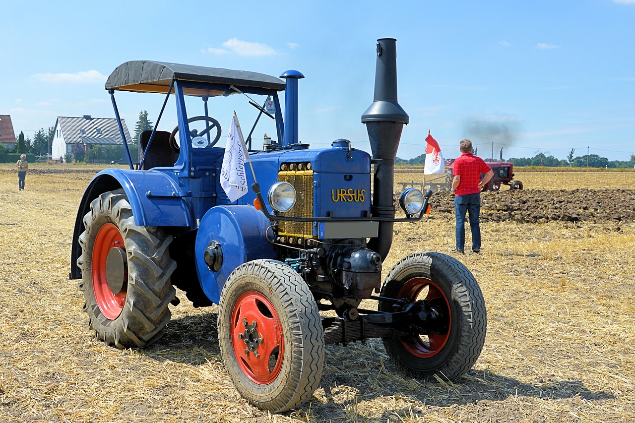 Traktorius, Istoriškai, Žemės Ūkio Mašina, Oldtimer, Traktoriai, Vilkikas, Senas Traktorius, Ursus, Lenkija, Nemokamos Nuotraukos