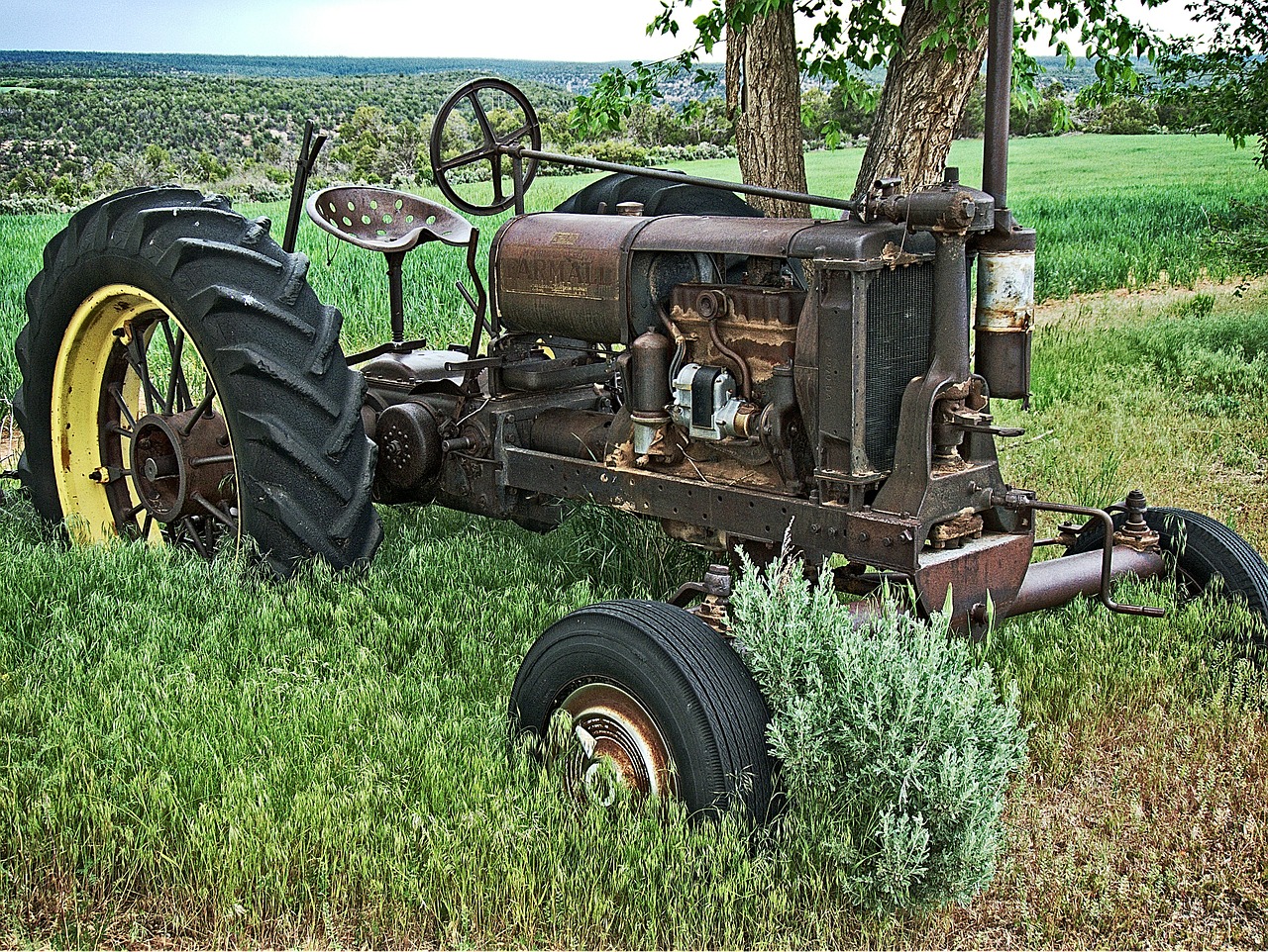 Traktorius, Farmall, Ūkis, Kaimas, Senovinis, Klasikinis, Ūkininkavimas, Žemdirbystė, Įranga, Industrija