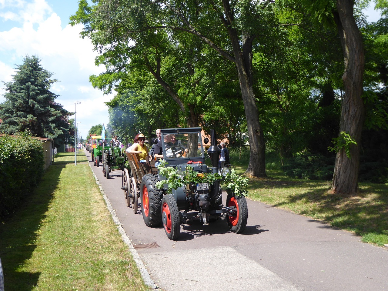 Traktoriai, Seni Traktoriai, Traktorius, Senas Traktorius, Žemės Ūkio Mašina, Muziejaus Gabalas, Istorinis Traktorius, Darbo Mašina, Komercinė Transporto Priemonė, Žemdirbystė