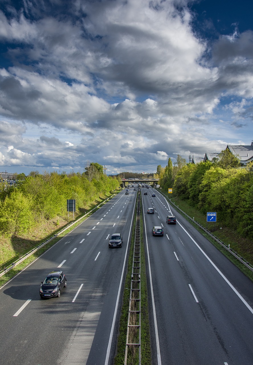 Eismas, Automobiliai, Džemas, Hanover, Hanoveris, Vokietija, Transporto Priemonė, Gabenimas, Automobilis, Transportas