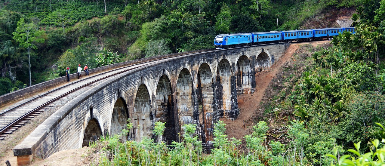 Traukinys, 9 Arkos Tiltas, Ella, Geležinkelis, Šri Lanka, Nemokamos Nuotraukos,  Nemokama Licenzija
