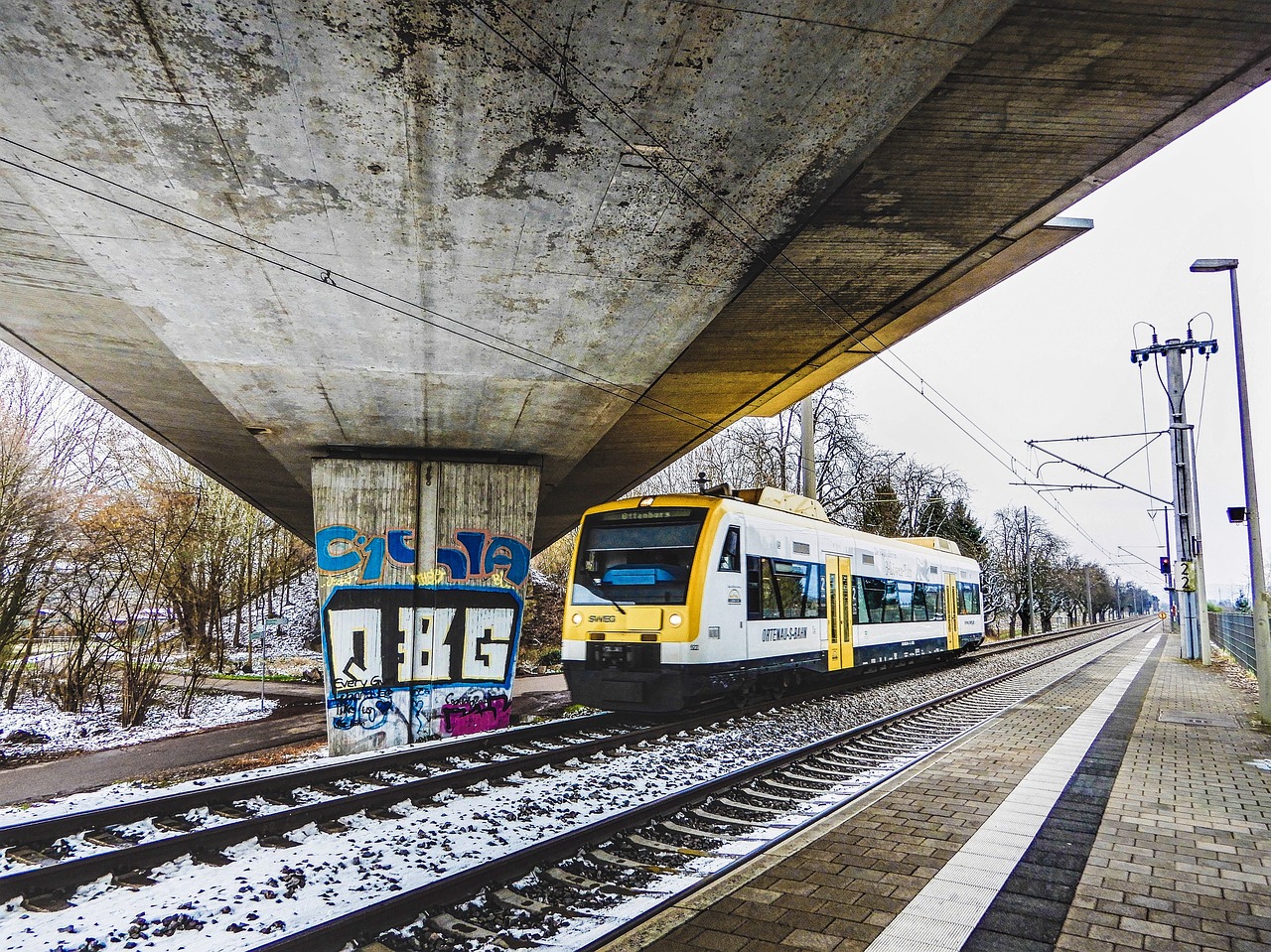 Traukinys,  Geležinkelis,  Geležinkelio Linija,  Transporto Sistema,  Stotis,  Lenktynių Trasa,  Kelionė,  Metro,  Variklis,  Eismas