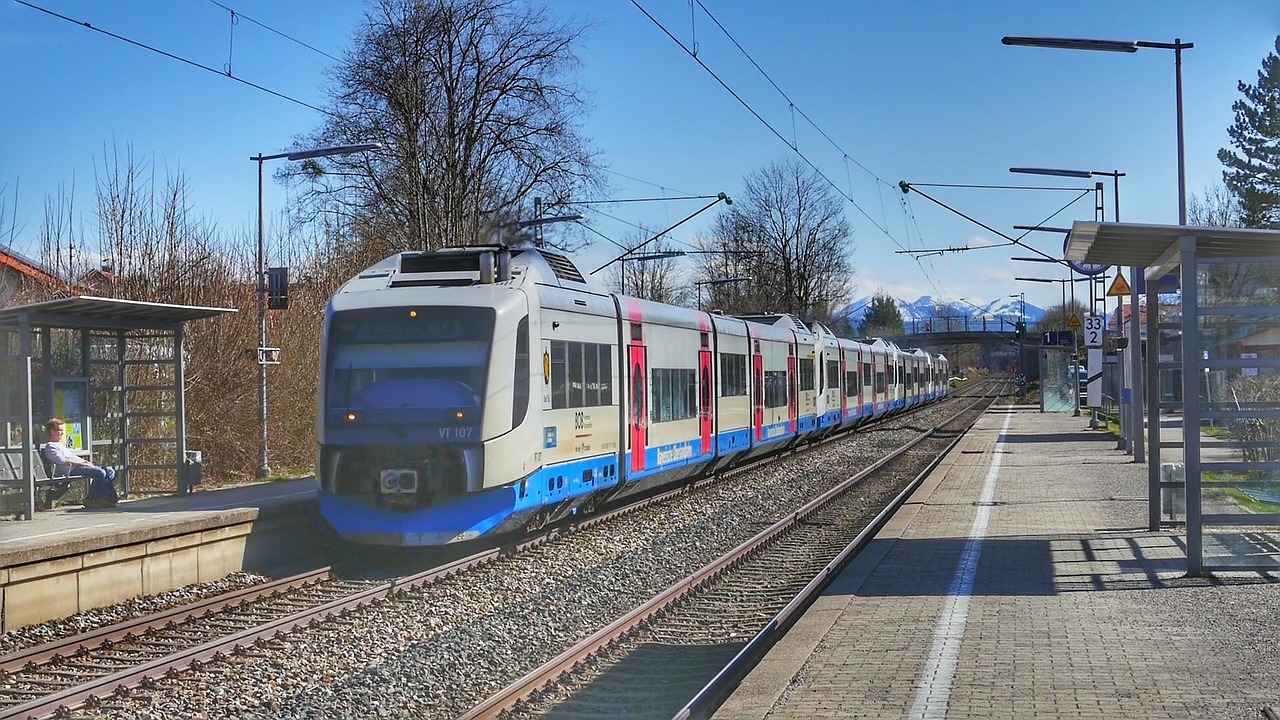 Traukinys,  Geležinkelio,  Geležinkelio Linija,  Transporto Sistema,  Traukinių Stotis, Nemokamos Nuotraukos,  Nemokama Licenzija