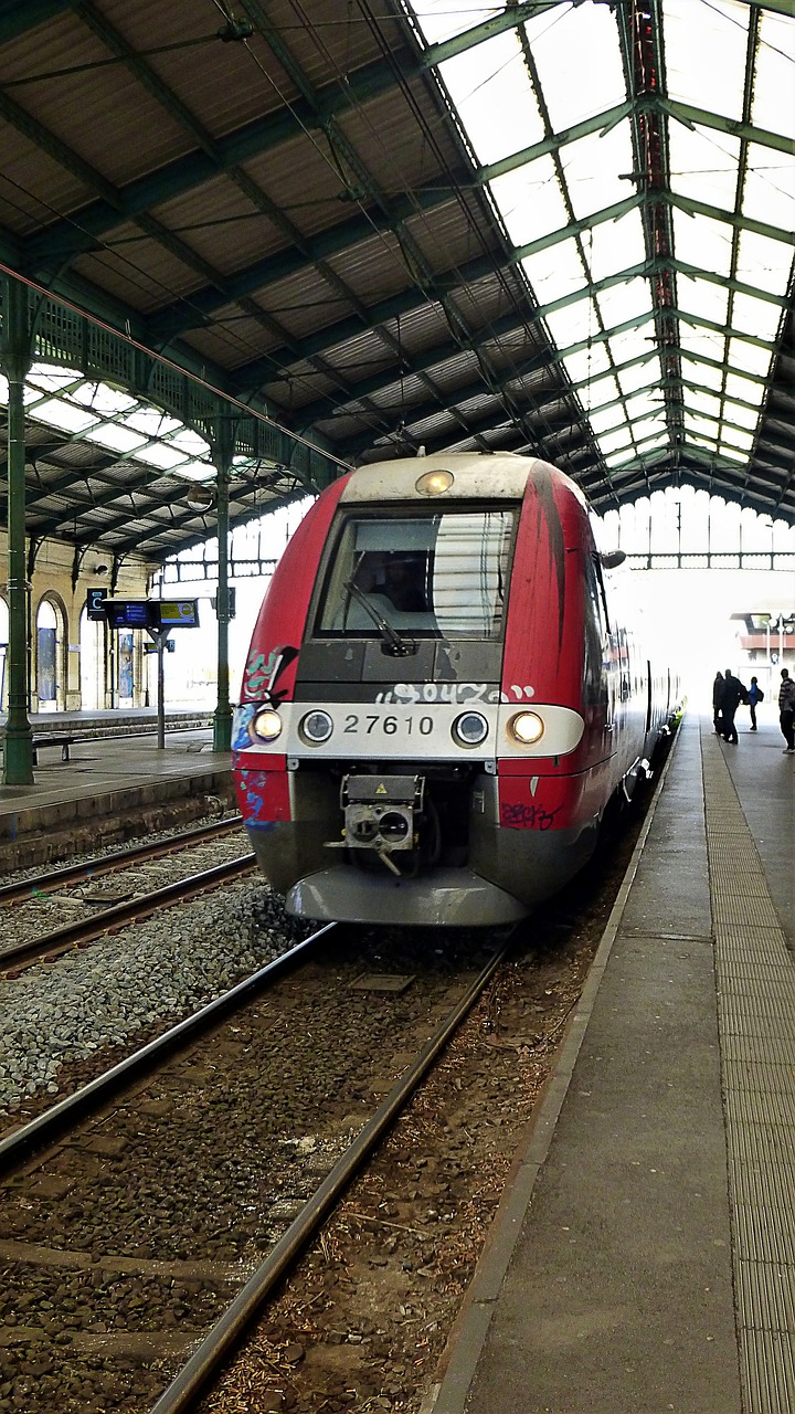 Traukinys,  Kelio,  Stotis,  Geležinkelių,  Transportas,  Variklis,  Dūmų,  Švartuosis,  Kelionė,  Sncf