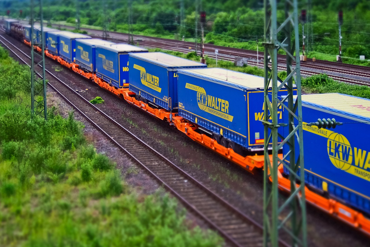 Traukinys,  Prekinis Traukinys,  Transportas,  Bėgiai,  Geležinkelio,  Keliø,  Prekinių Vagonų,  Transporto Sistema,  Eismo,  Vagonas